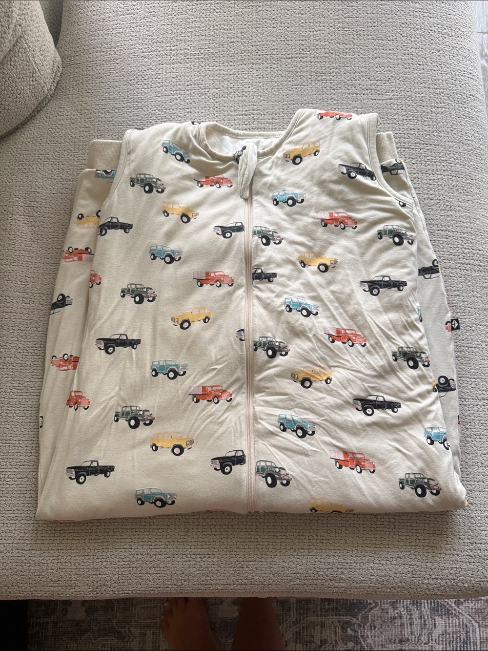 Kyte BABY Cream Sleep Sack with Multicolor Classic Car Print - Picture 5 of 5